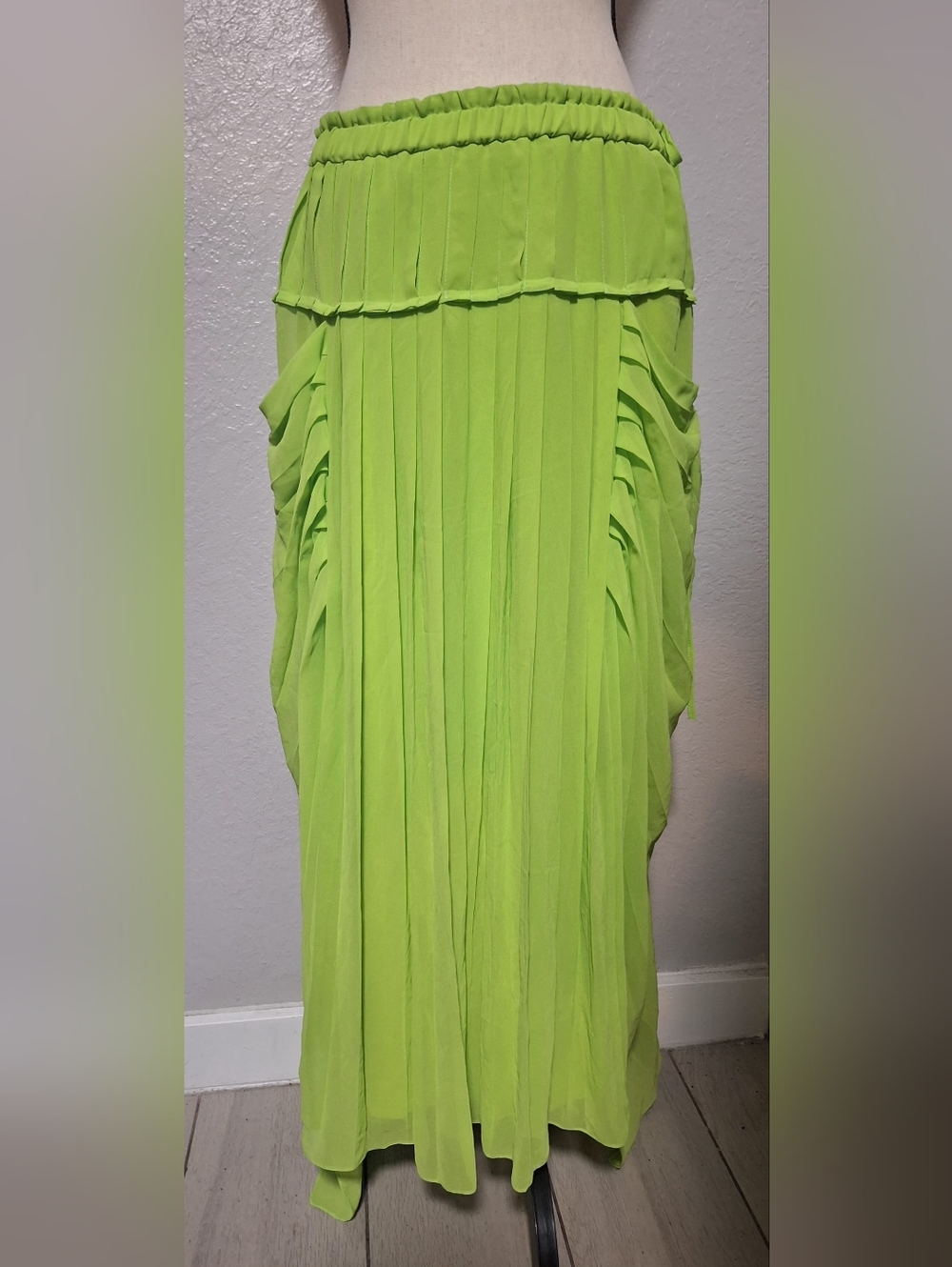 Irina Schrotter One Of A Kind Sample Chiffon Tznius Pleats Lime Green Maxi Skirt